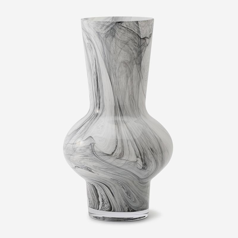 花瓶はどこに売ってる どこで買うことができる 購入できる場所をご紹介 くつろぎの空間 手軽に楽しむ花々とインテリア 花瓶はどこに売ってる どこで買うことができる 購入できる場所をご紹介 くつろぎの空間 手軽に楽しむ花々とインテリア