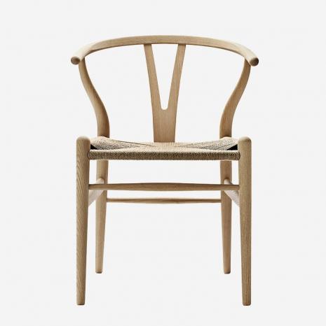 Carl Hansen Son Yチェア Ch24 オーク ソープフィニッシュ シートハイ45cm 家具 Actus Online アクタスオンライン Actus Online